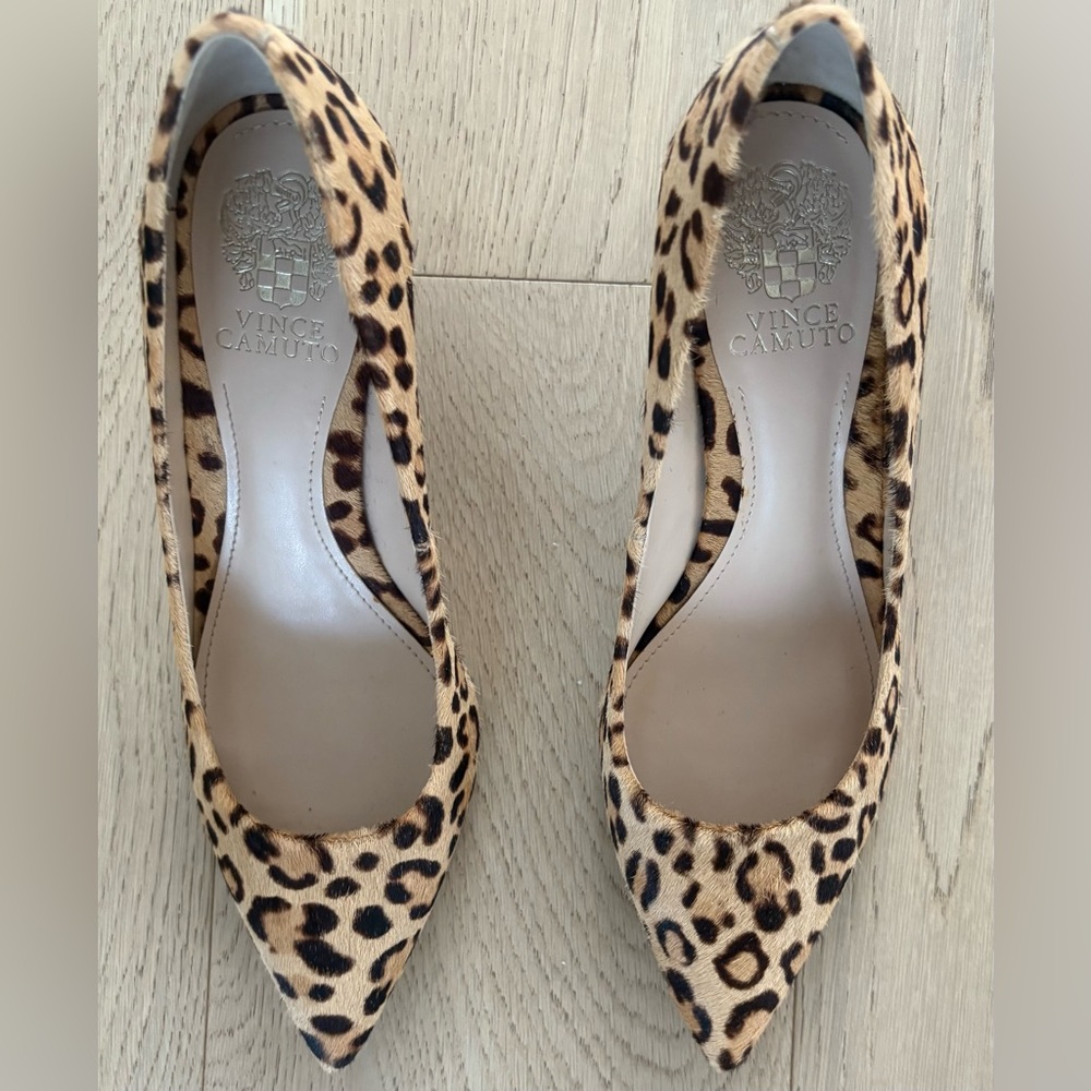 Vince Camuto Leopard Print Pointed Toe Pumps - Tan & Black